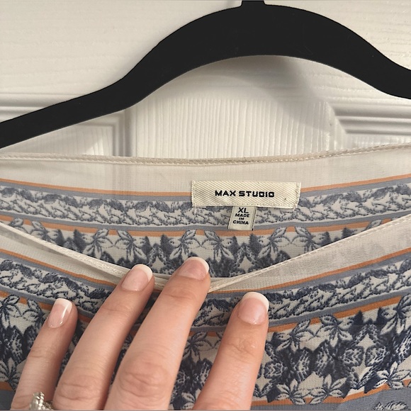 Max Studio Blouse XL - Picture 2 of 4